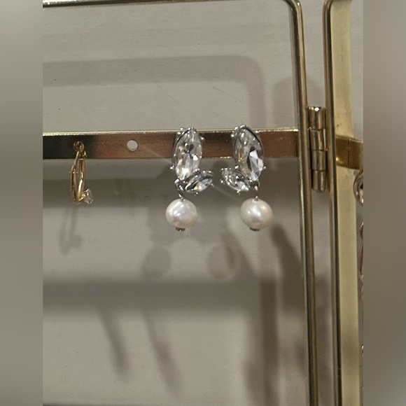 Bryn Drops Silver Pearl Earrings - Picture 3 of 3